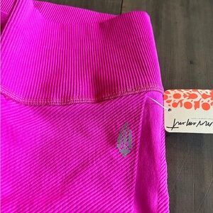 Free People Free Throw Ribbed Leggings NWT Size Medium Color: Mexican Sage